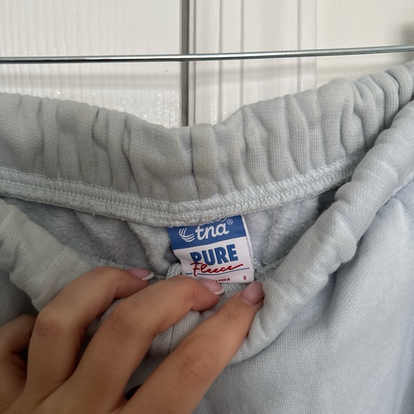 Aritzia TNA Pure Fleece oversized sweats - Picture 3 of 3